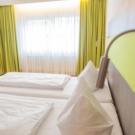 Hotel Ebertor - &