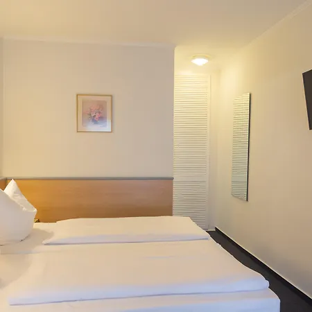 Hotel Ebertor - &