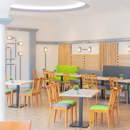 Ebertor - & מלון בופארד