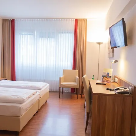 Ebertor - & מלון בופארד